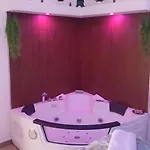 Romeo דירה *