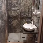 Romeo דירה